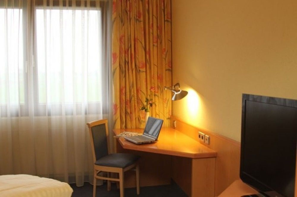 Doblergreen Hotel Stuttgart-Gerlingen Ngoại thất bức ảnh